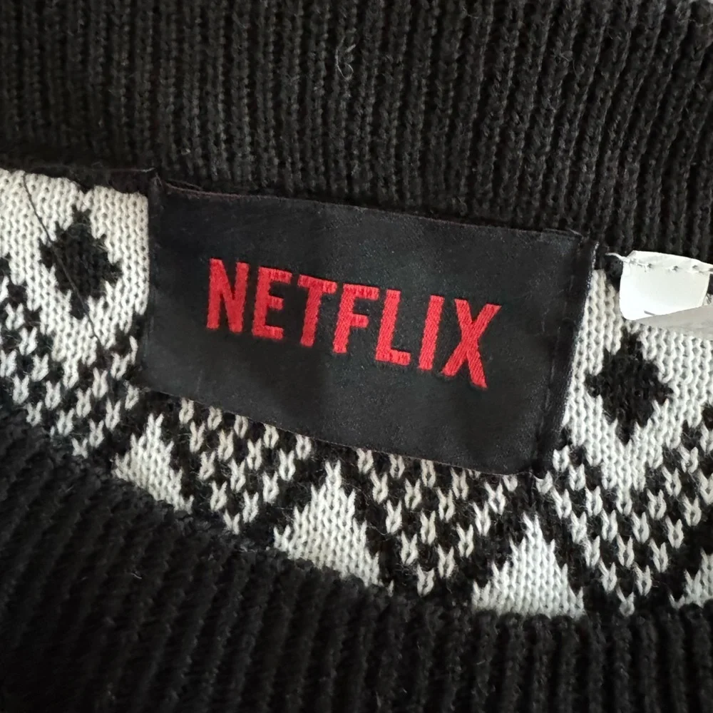 Netflix The Crown Ugly Christmas Sweater Black White Holiday Rare Size Medium